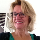 Martina from Den Haag | Woman | 68 years old | Aquarius