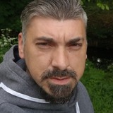 Razvann from Den Haag | Man | 42 years old | Capricorn