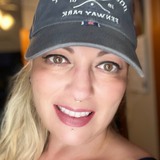 Di from Boston | Woman | 48 years old | Gemini