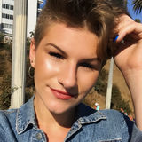 Meredith from Canyon Country | Woman | 26 years old | Taurus