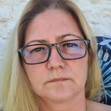 Negutlucqr from Caher | Woman | 54 years old | Gemini