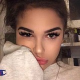 B3O8V from El Paso | Woman | 28 years old | Capricorn