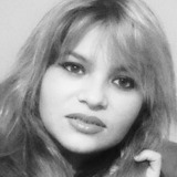 Annalisa from Brasov | Woman | 37 years old | Capricorn