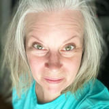 Dora from Chicago | Woman | 57 years old | Taurus