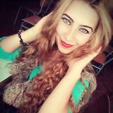 Nese from Atina | Woman | 37 years old | Taurus